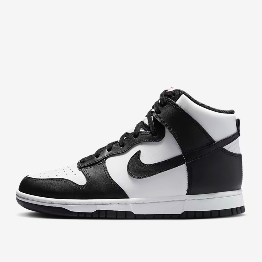 Women’s Black and white panda dunks mid size 10